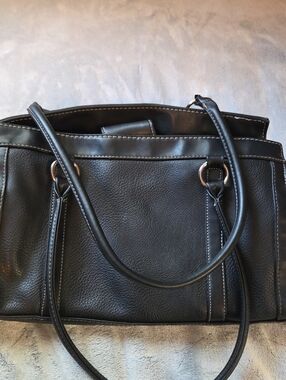 Sag Harbor Black Pebbled Tote with Contrast Stitching
